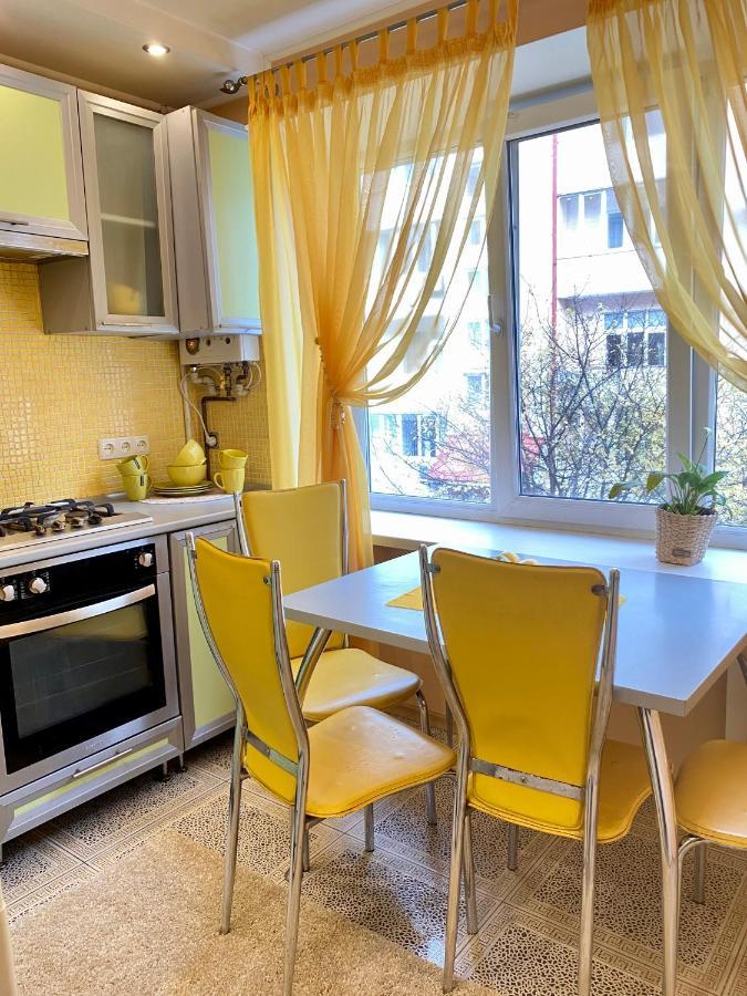 Центр. Острозького. Простора Та Комфортна. 2 Спальні Ternopil Exteriér fotografie